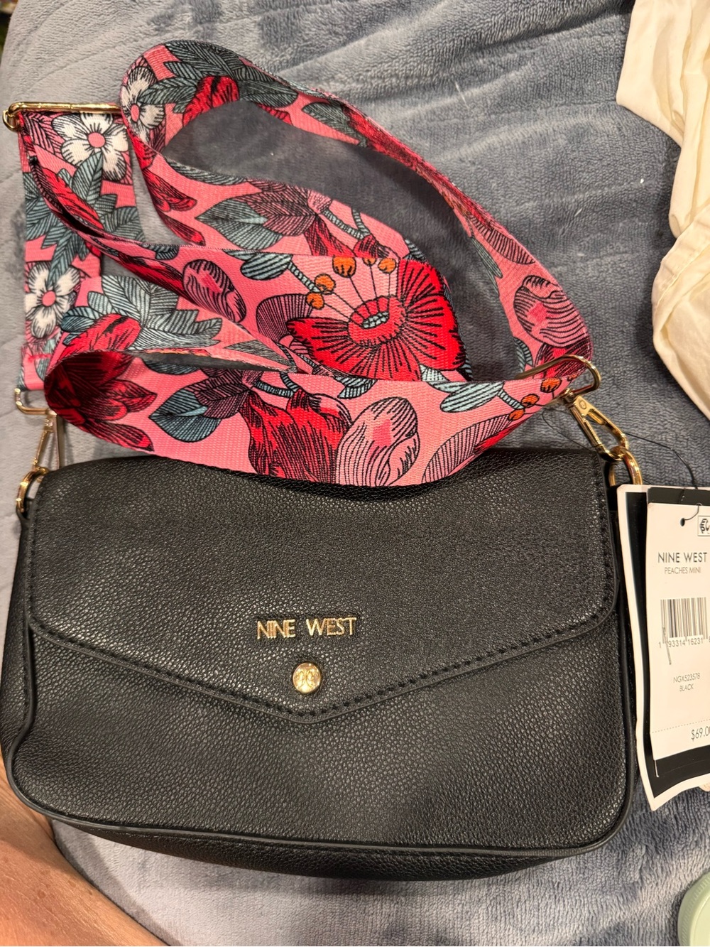 Nine West Black Crossbody Mini Bag Pink Floral Guitar strap;Peaches style; NWT
